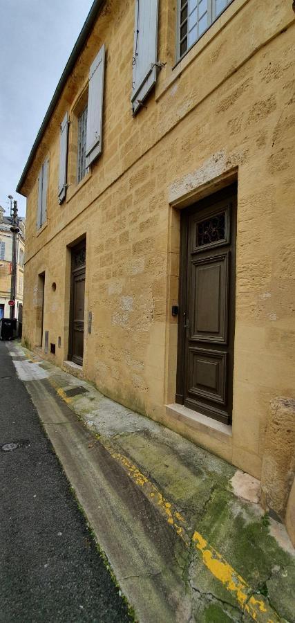 Appartement Duplex Au Coeur Du Centre Historique Bergerac Exteriör bild